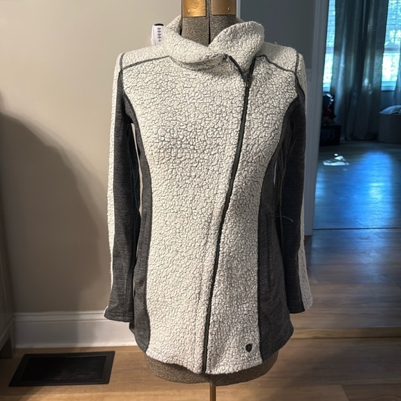 KUHL Wool blend asymmetrical full zip women’s jacket size small - Picture 1 of 9